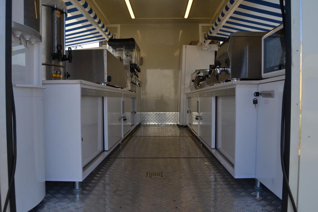 Özdemir Çelen Karoser, Çelen Karoser, karoseri, Ankara Karoseri, Açık Kasalar, Kapalı Kasalar, Frigo Kasalar, Kayar Perdeli Kasalar, Tenteli Kasalar, Konteyner, Mobil Araçlar, Diğer Araçlar, Sac Kasa, Alüminyum Kasa, Panel Kasa, Fiber Kasa, Meşrubat Kasa, Kayar Baba Sistemli Kasa, Genişletilebilir Konteyner, Mobil İkramlar, Mobil Mutfak, Mobil Jeneratör, Mobil Mamografi, Mobil ATM, Mobil Sahne, Tamir Bakım ve Yağlama Aracı, Zırhlı Araçlar, Hayvan Taşıma Araçları, İtfaiye Öncü Aracı, Tıbbi Atık Kasası, Dorse Ve Yarı Römork Uygulamaları, Hava İzleme İstasyonu, Hava Kalitesi Ölçüm Kabinleri, Kan Taşıma Araçları, Stinger Manpad Füze Taşıma Aracı, Mobil Savunma Ve Ateş Etme Kalkanı, Savunma Sanayi Zırh Parçaları, Mühimmat Taşıma Aracı, At Taşıma, Köpek Taşıma 